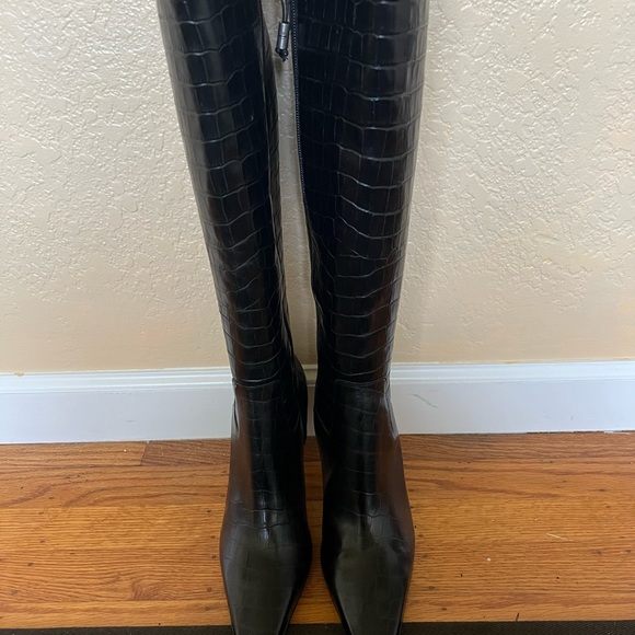 Ralph Lauren crocodile embossed black leather boots - Picture 2 of 14